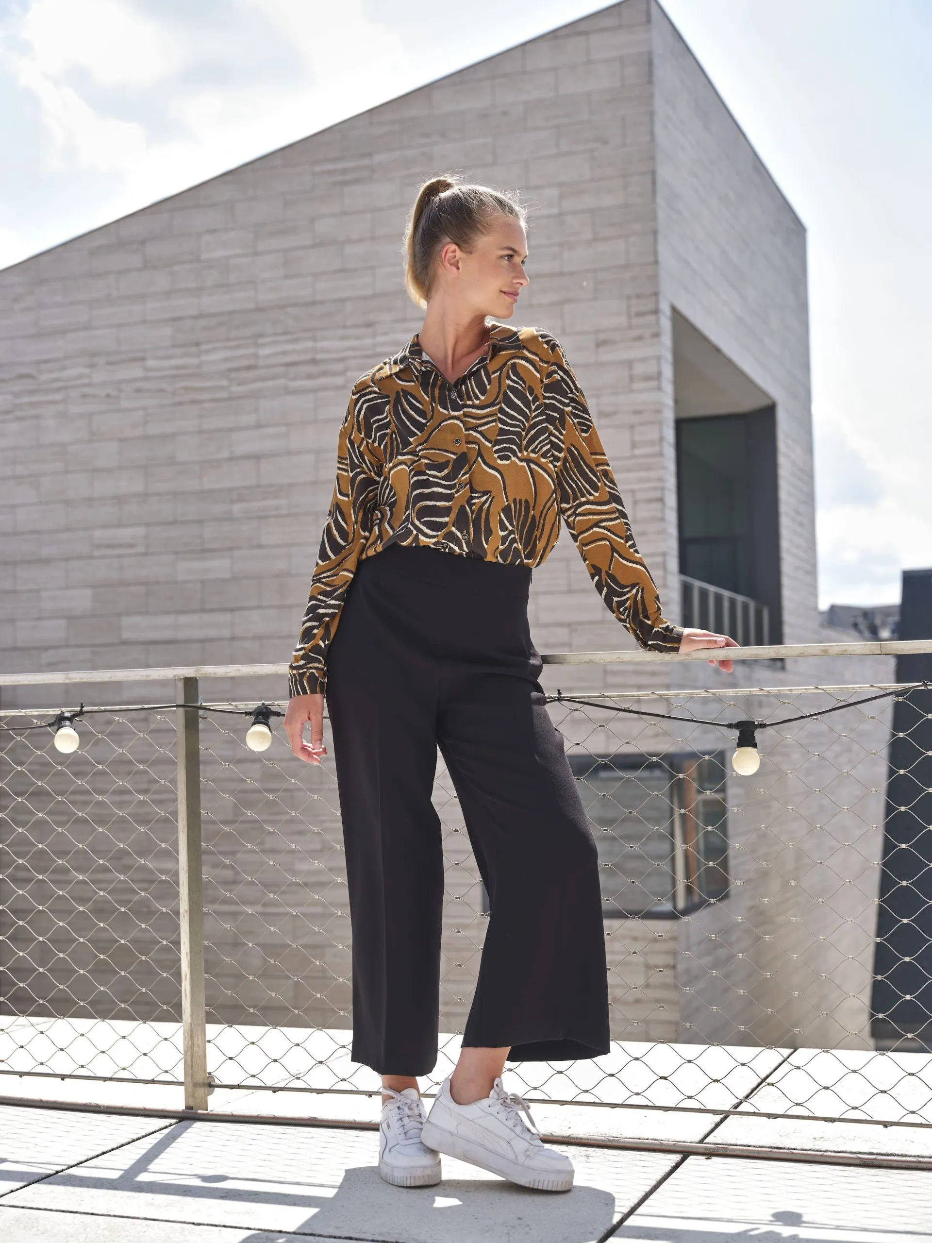 Atelier Jupe Este Shirt