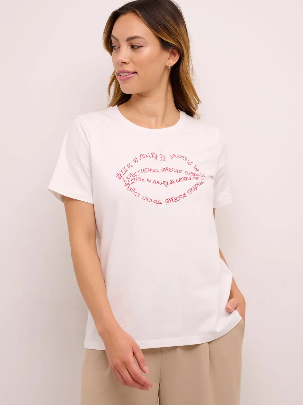 Culture CUgith lips t-shirt spring gardenia