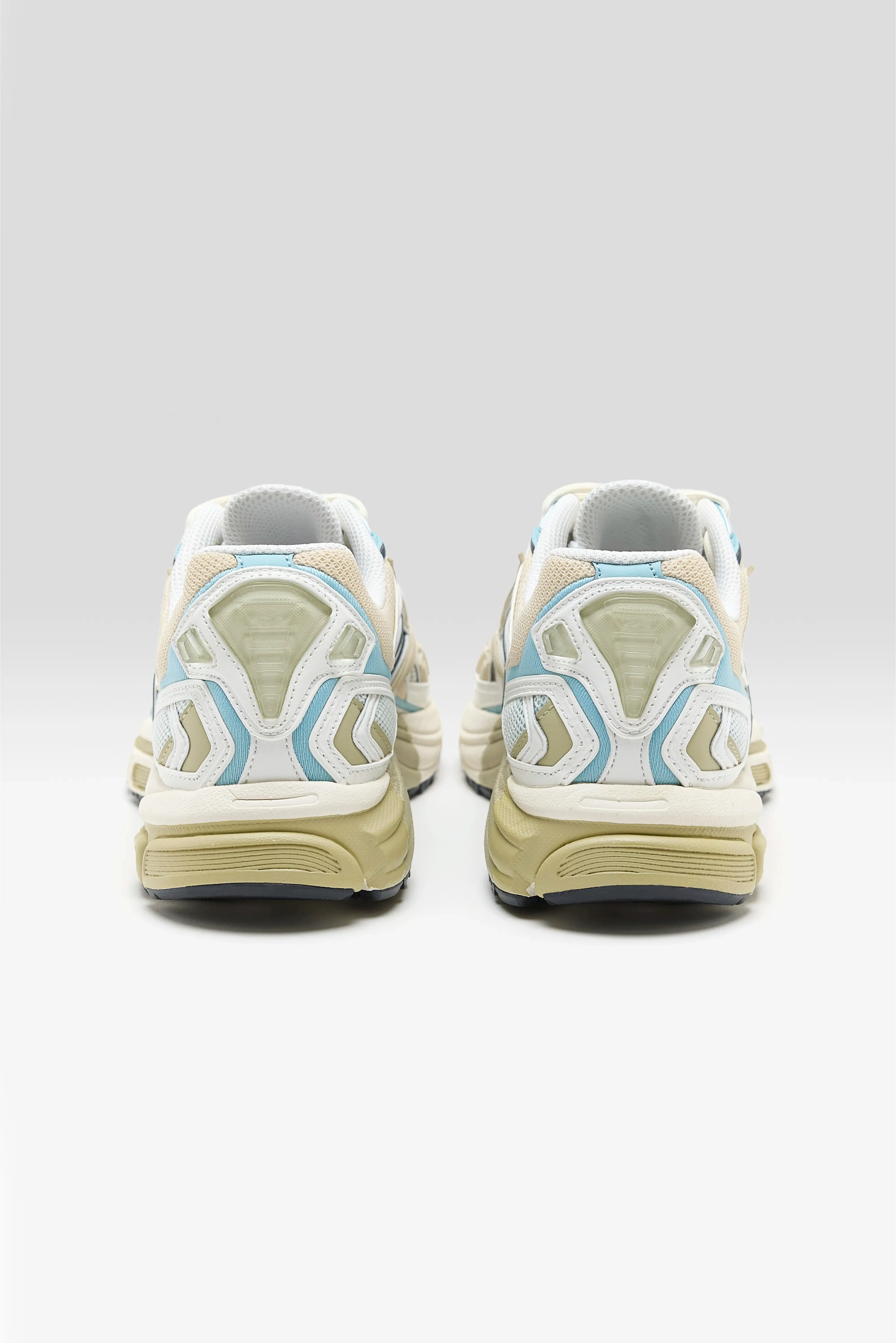 Premier Road Ultra for Women  (251 / W / BEIGE)